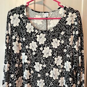 Black and white stretchy long sleeve knee length